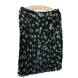 Simply Vera Forest Green Flower Detail short Skirt size XS